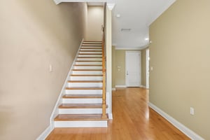 S Moody Ave 3-S0509-015.jpg