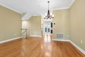 S Moody Ave 3-S0509-016.jpg