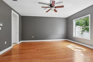 S Moody Ave 3-S0509-037.jpg