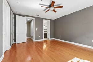 S Moody Ave 3-S0509-038.jpg
