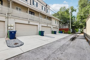 S Moody Ave 3-S0509-054.jpg