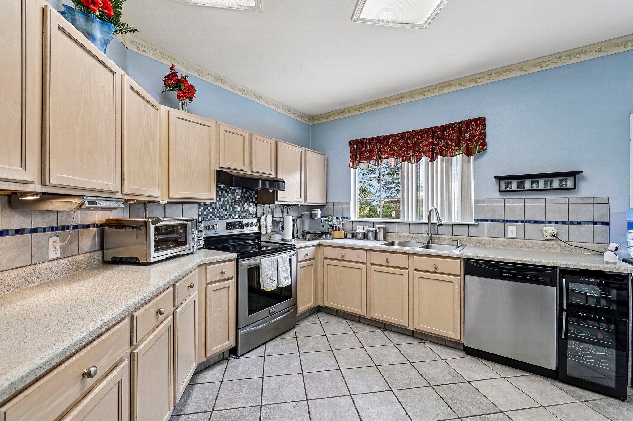 Statler Bend Dr-S2708-020.jpg