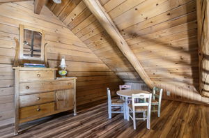 Loft 1.jpg