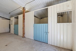 Barn 3