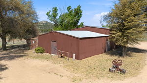 Barn 2