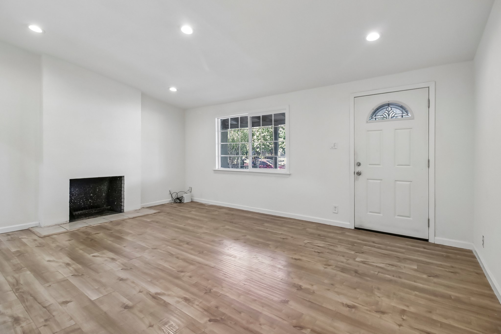 10081 Kenilworth Way-S0809-007.jpg