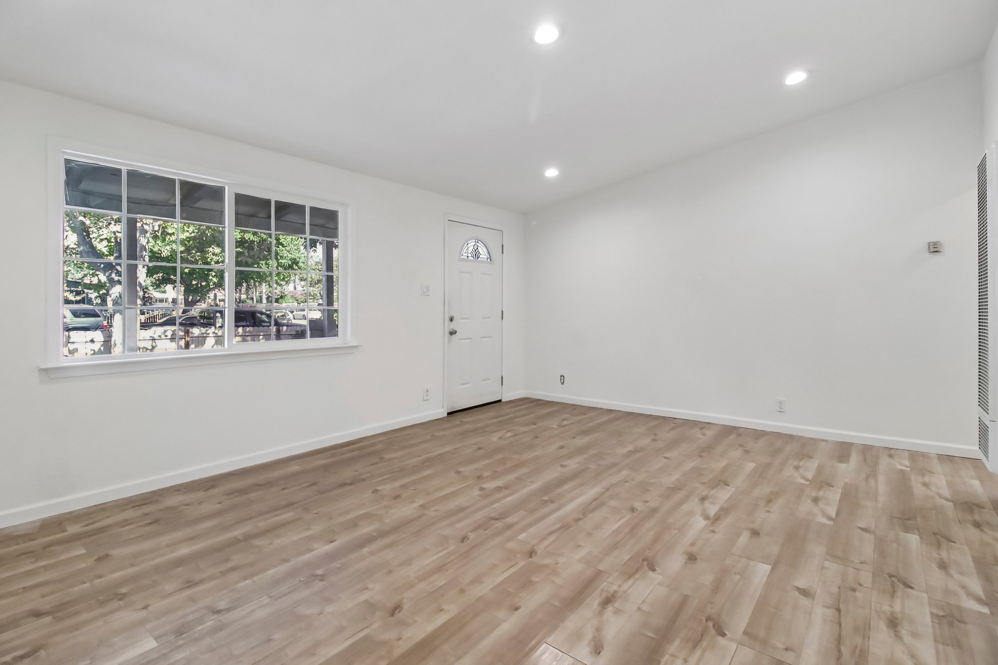 10081 Kenilworth Way-S0809-008.jpg
