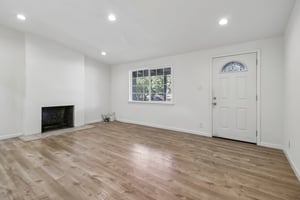 10081 Kenilworth Way-S0809-007.jpg