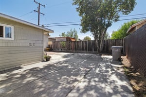 10081 Kenilworth Way-S0809-037.jpg