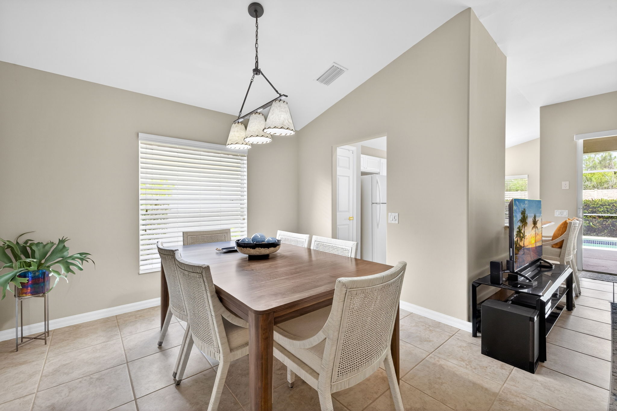 Dining Room 1 of 2