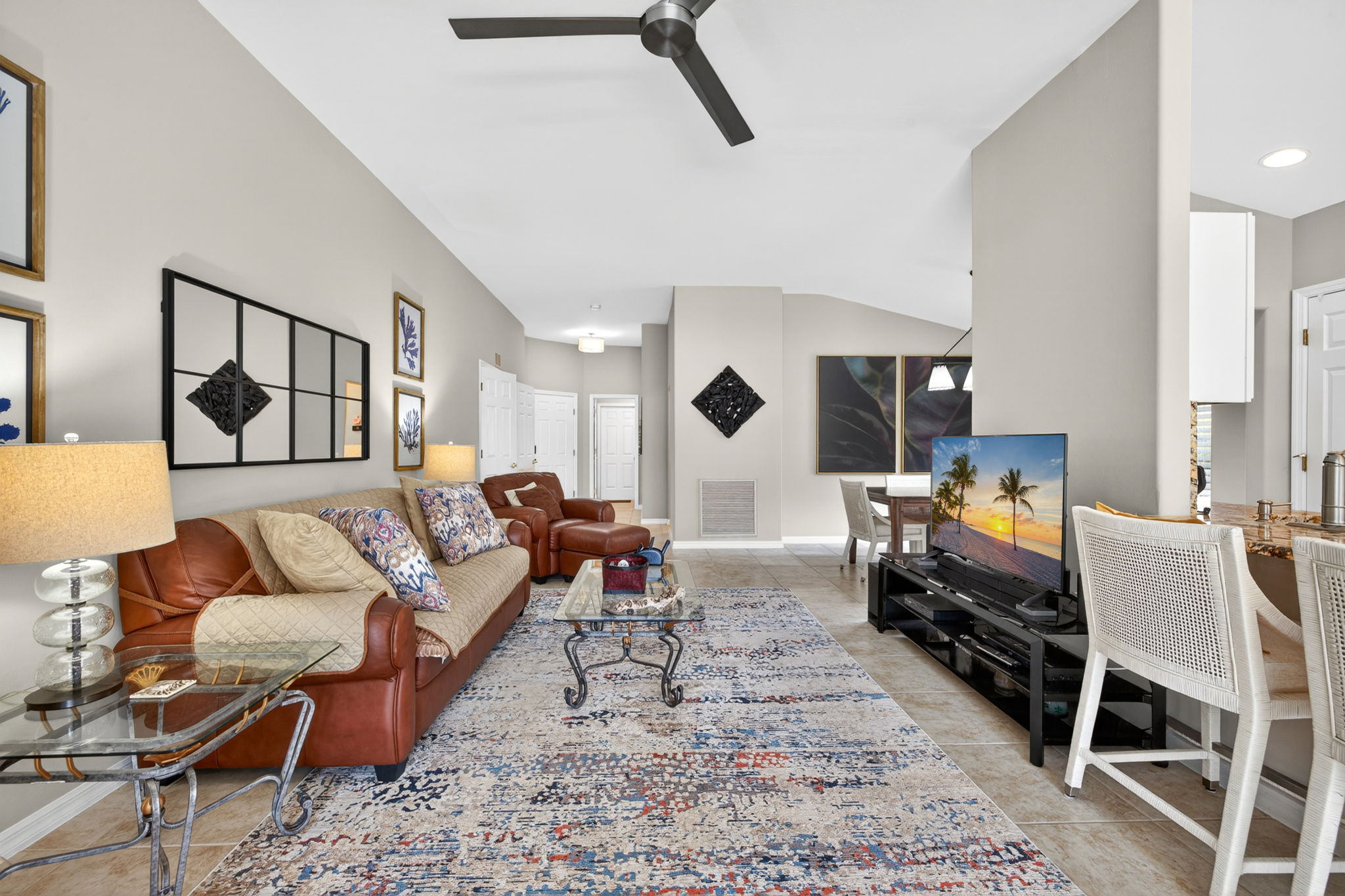 Living Room 5 of 5
