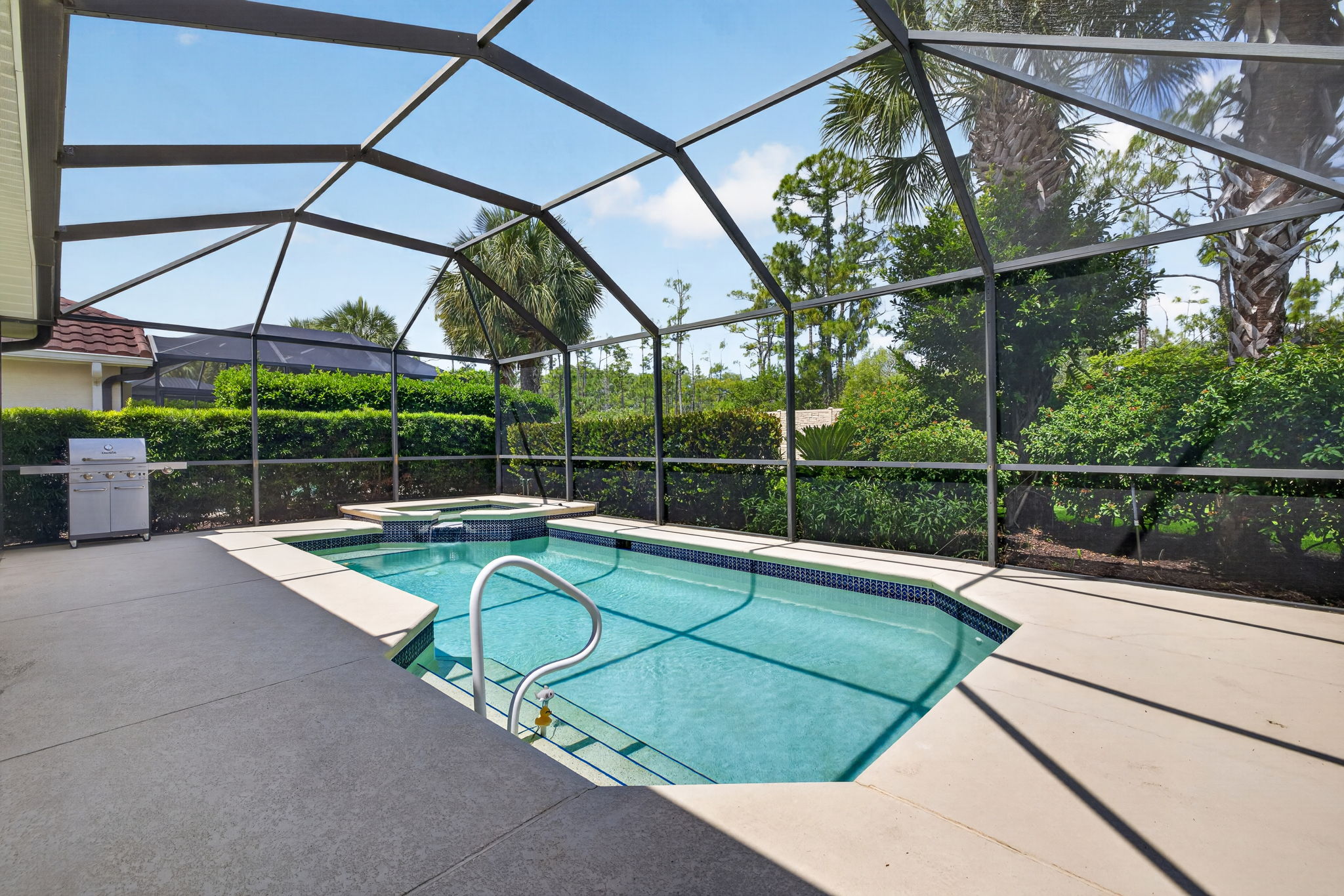 Pool 2 of 4