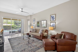 Living Room 3 of 5