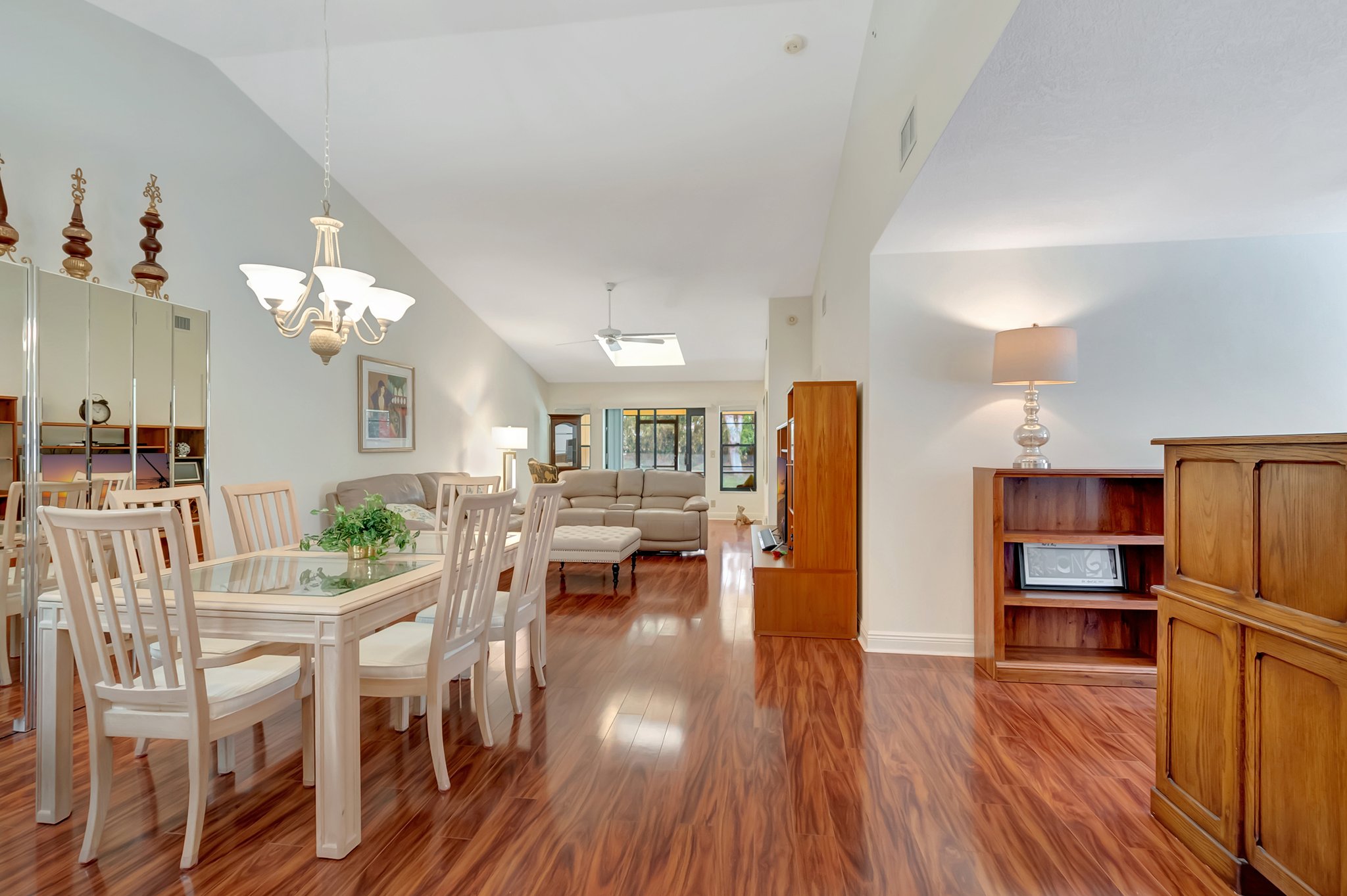 Living Room/Dining Room