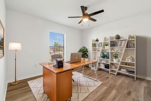 DSC_9371 virtually staged.jpeg