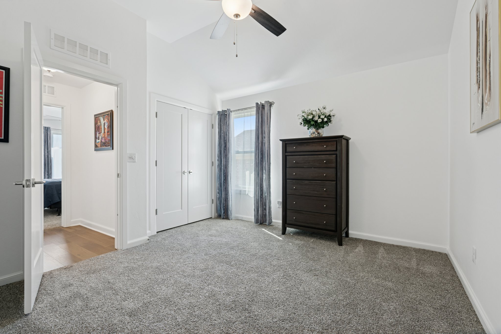 1009 Mount Irving Wy_023.jpg