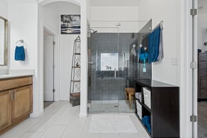 1009 Mount Irving Wy_032.jpg