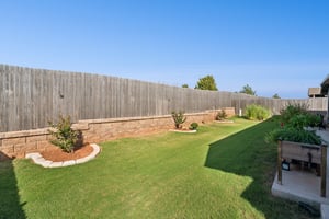 1009 Mount Irving Wy_040.jpg