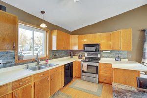 1009 Park St W, Cannon Falls, MN 55009, US Photo 10