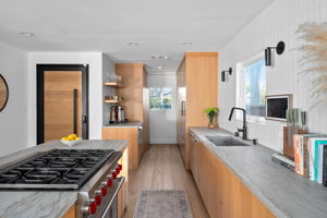 1009 Vernon Avenue-27