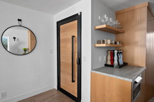 1009 Vernon Avenue-28