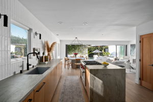 1009 Vernon Avenue-29