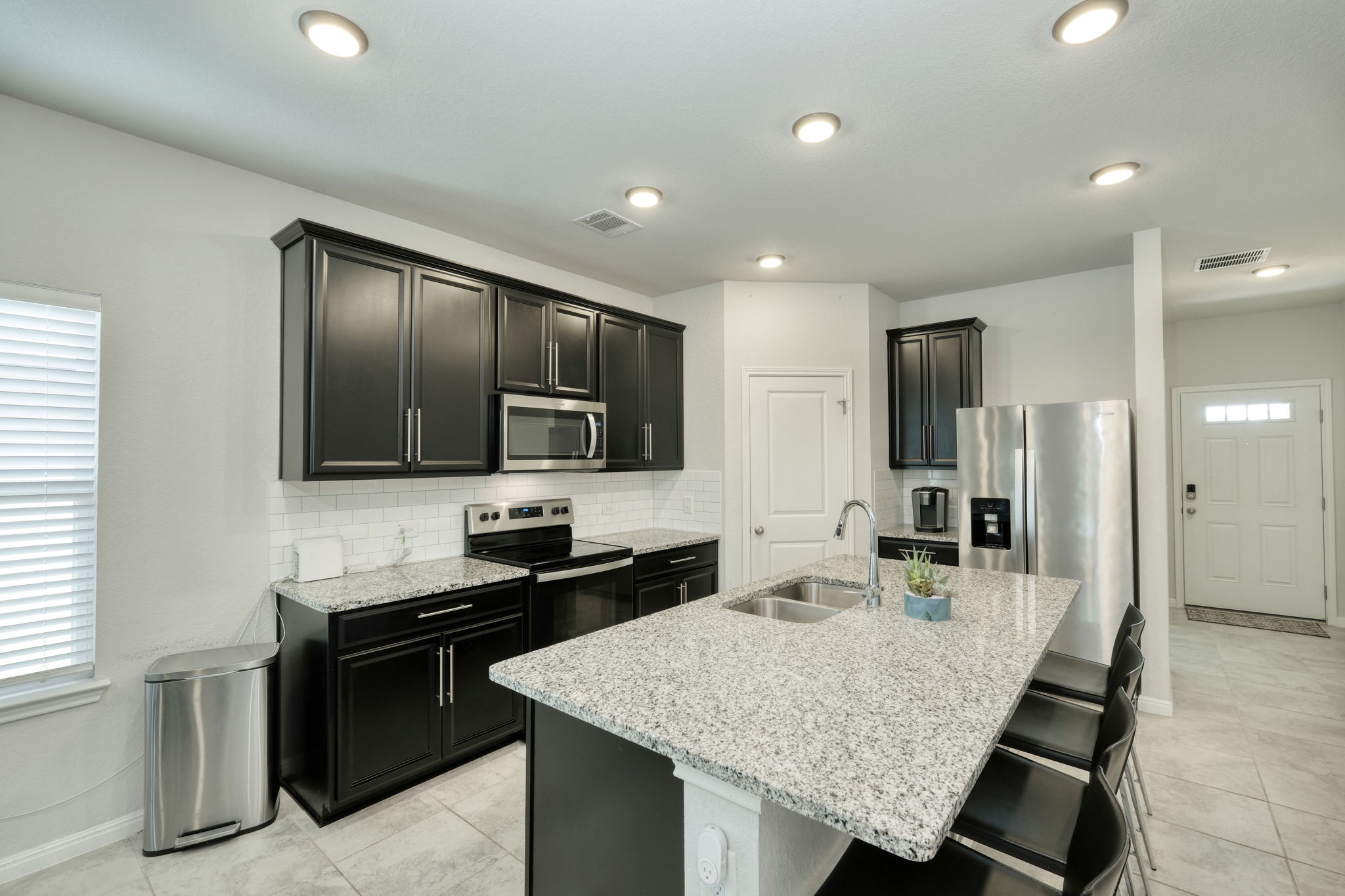 Kitchen/Breakfast Bar