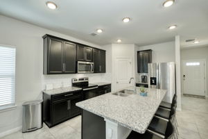 Kitchen/Breakfast Bar