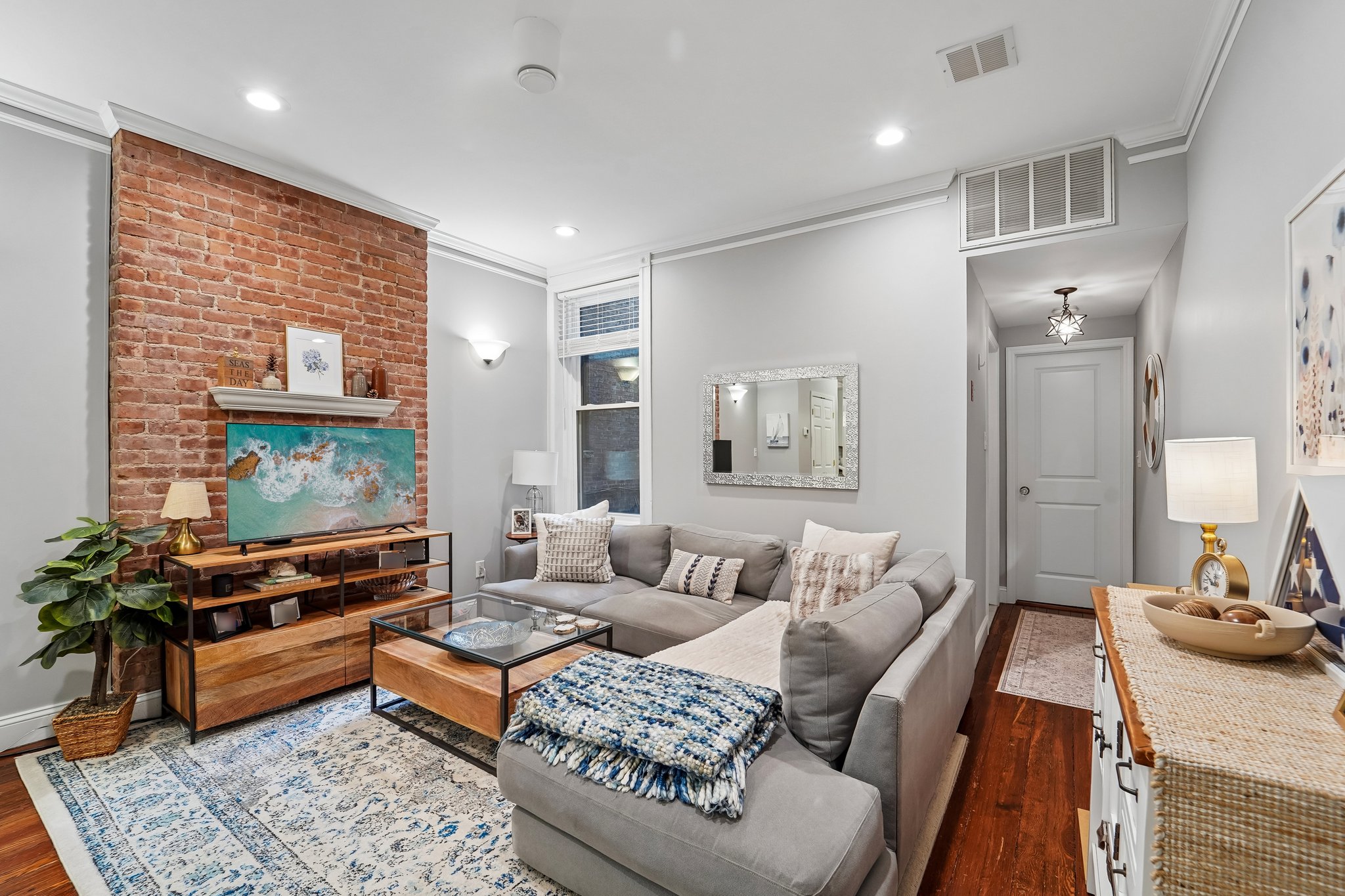 Willow Ave 1L-S2708-008.jpg