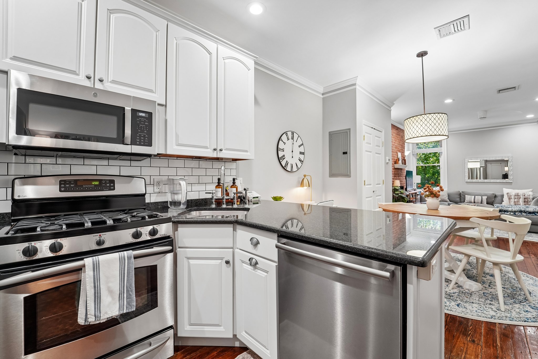 Willow Ave 1L-S2708-019.jpg