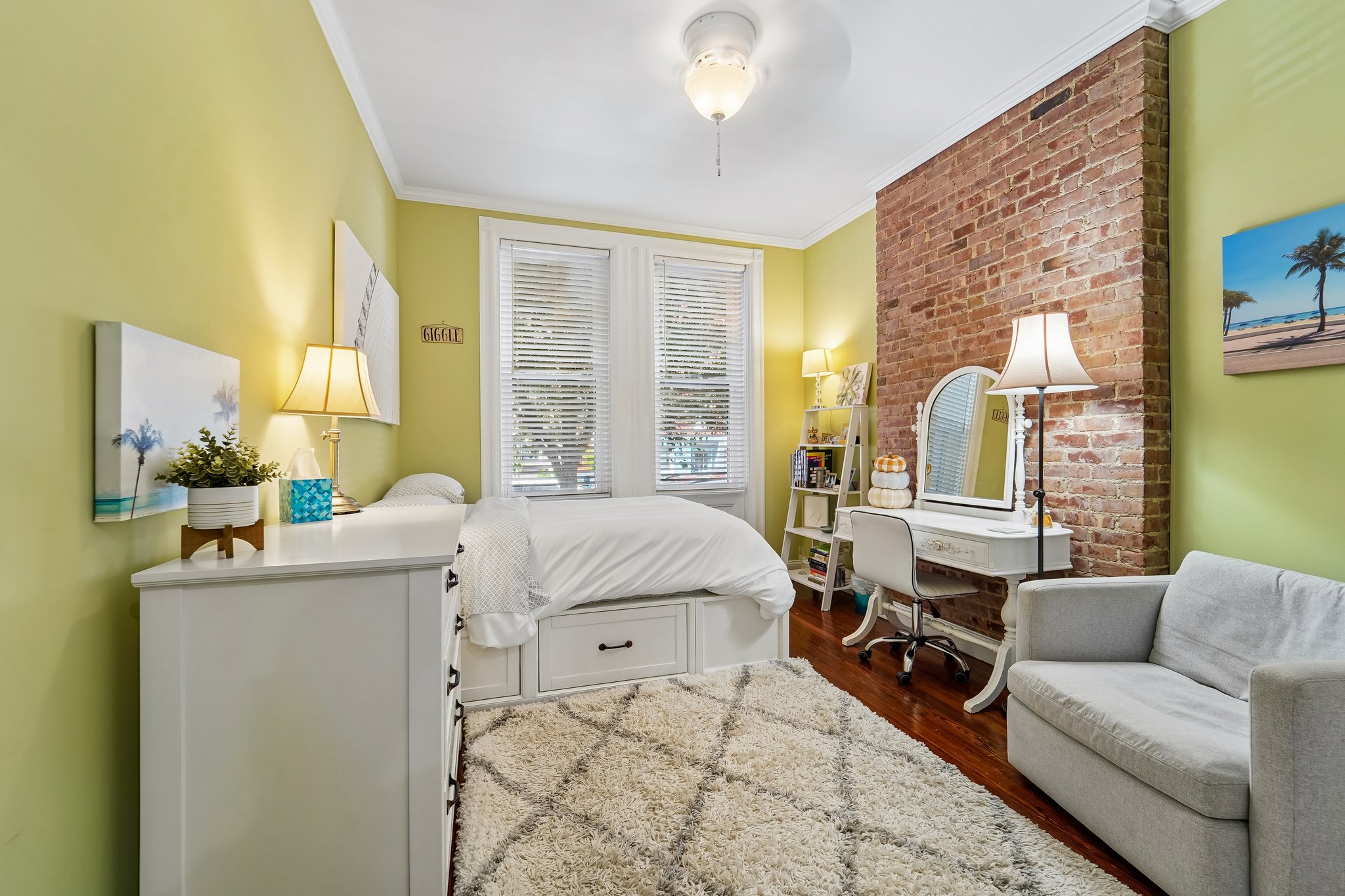 Willow Ave 1L-S2708-025.jpg