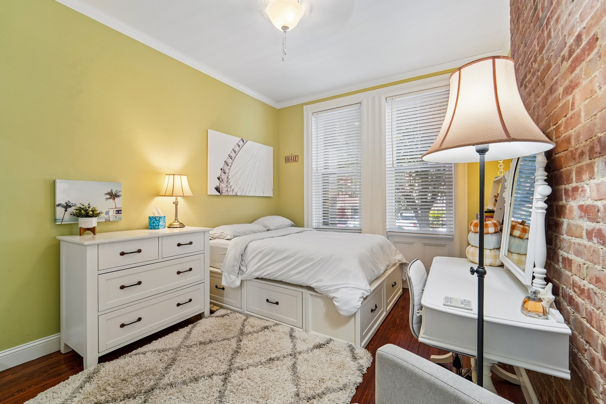Willow Ave 1L-S2708-027.jpg