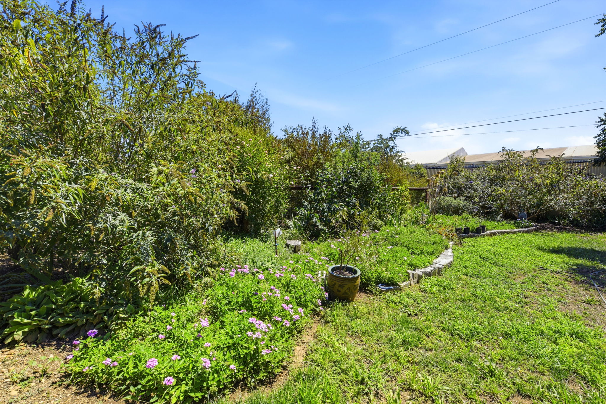 025_F8_10095 Monterey Rd