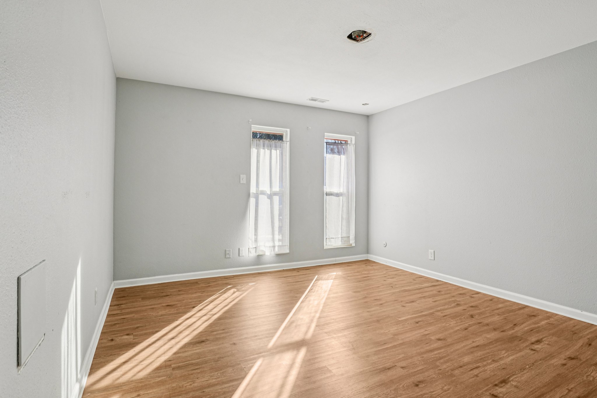 W 35th Ave-S2701-035.jpg