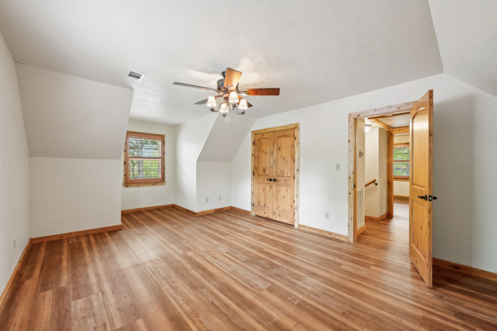 1_2 Avenue J-S2003-028.jpg