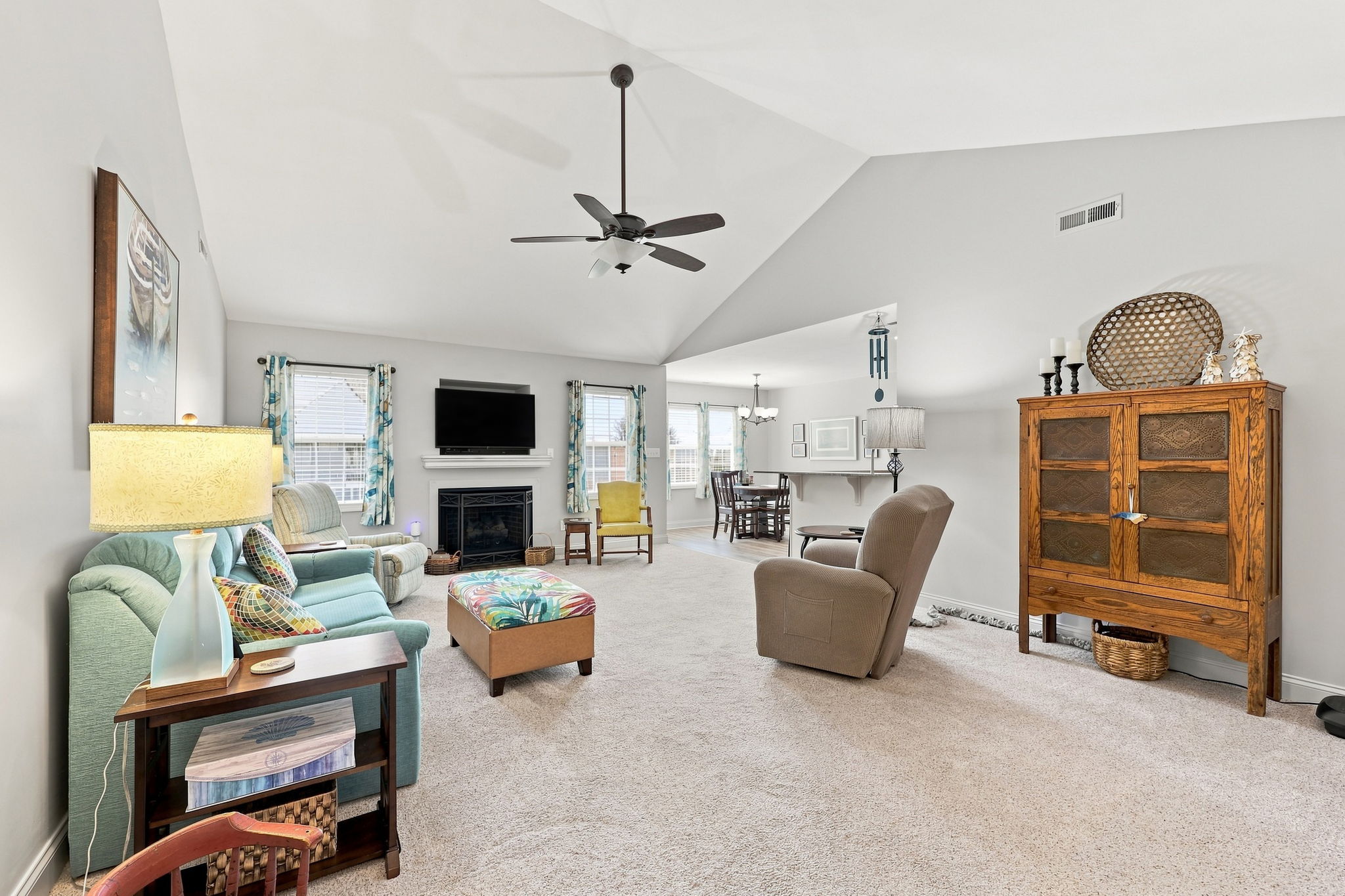  Photo 32