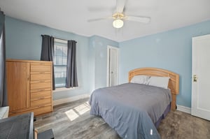 Bedroom 1.jpg
