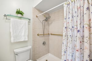 Bar Harbour Rd 4D-S3004-018.jpg