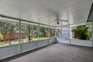 Screened-in Porch