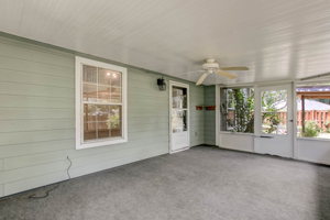 Screened-in Porch