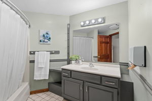  Photo 48