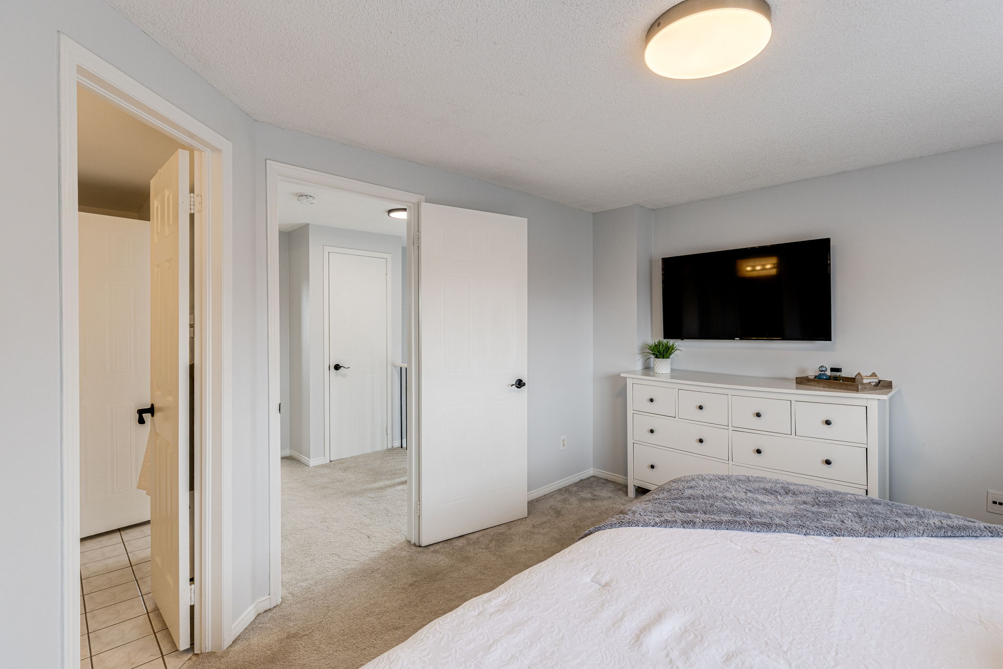 Barrie property showcase — delivered property photograph 17
