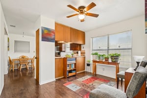 Brown St-S1505-014.jpg