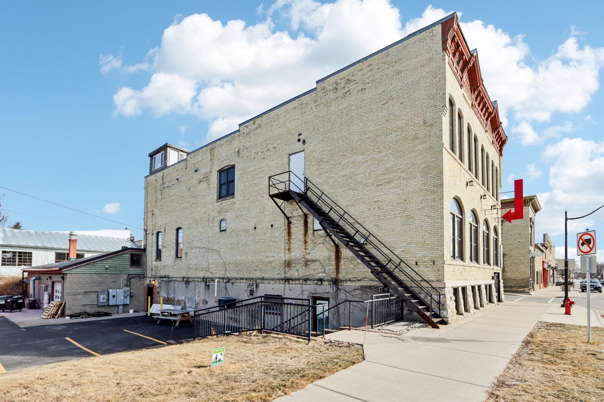 Church St-S2402-044.jpg