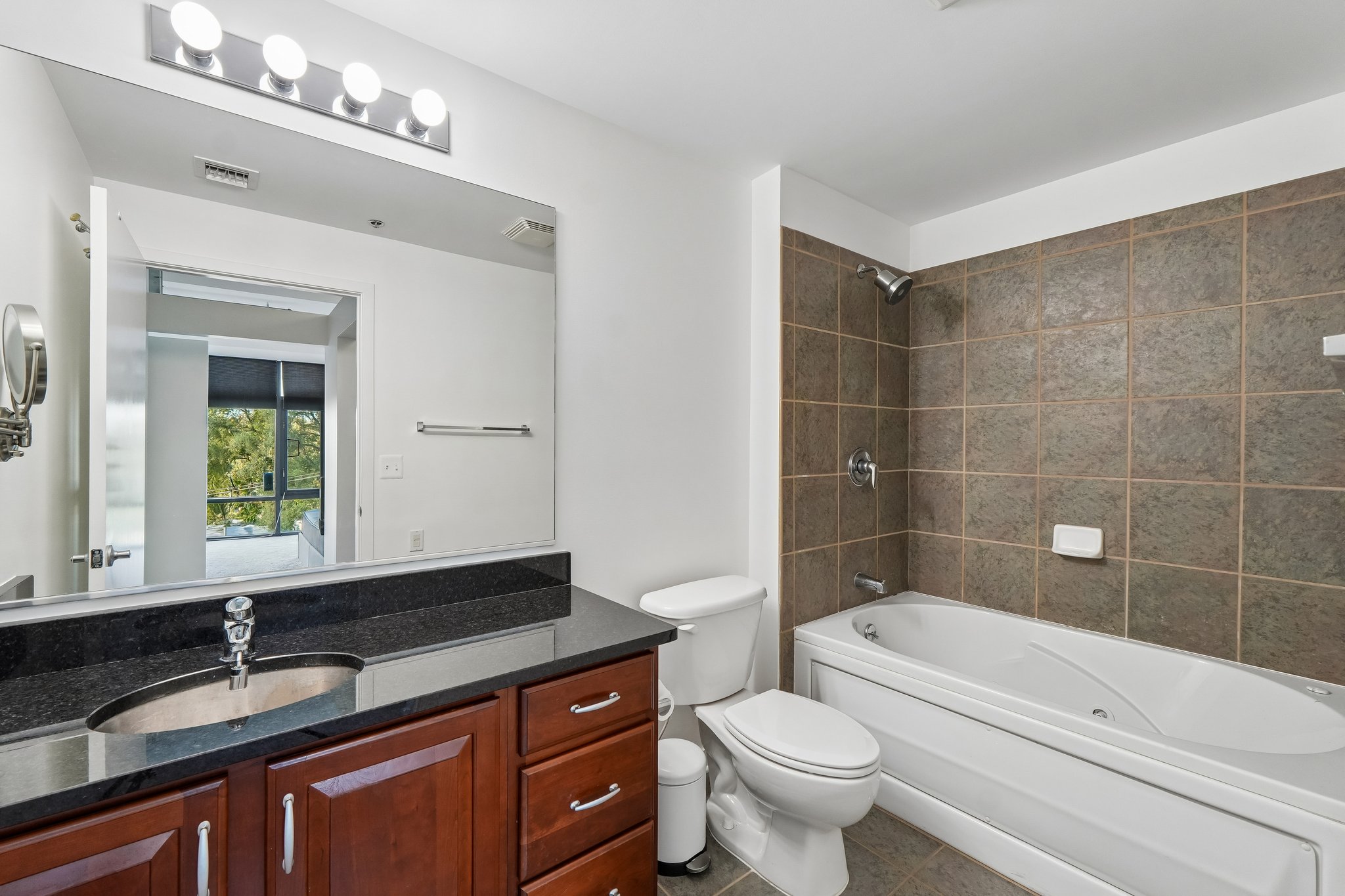 Curry Ave 536-S2609-018.jpg