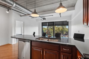 Curry Ave 536-S2609-010.jpg
