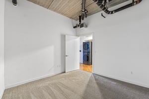 Curry Ave 536-S2609-012.jpg