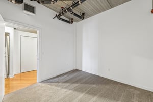 Curry Ave 536-S2609-013.jpg