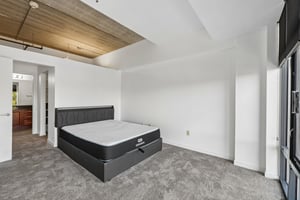 Curry Ave 536-S2609-016.jpg