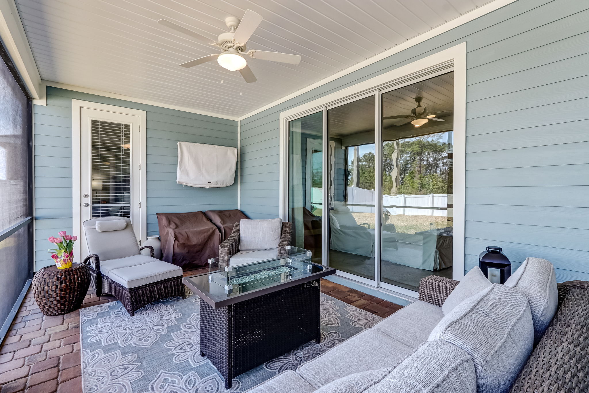 Screened-in Porch